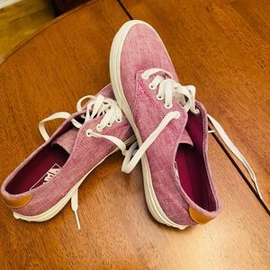New in Box.  VANS Chambray Wild Amber ~ Lavender SIZE 9
